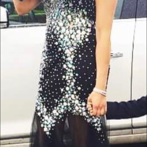 Beautiful evening gown size 8 - Picture 3 of 4